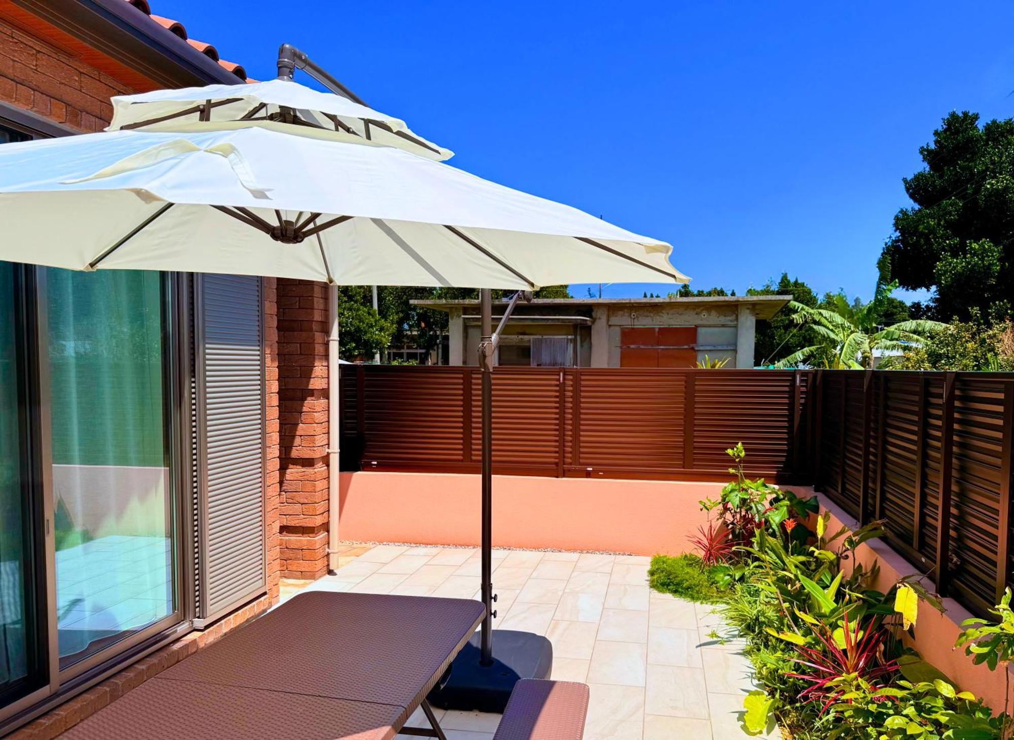 星降る夜と天然木の香りに包まれる新築癒しの隠れ家ishigaki Villa En えん Exteriör bild